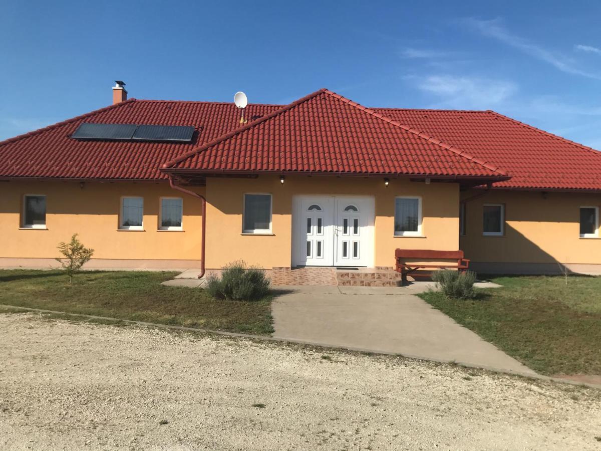 Hotel Bencsik Tanya Szentkirály Esterno foto