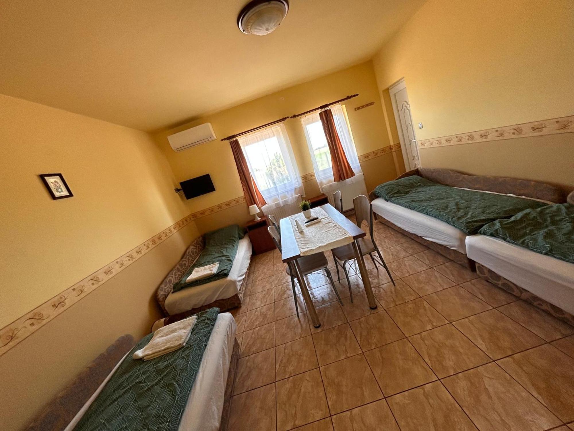 Hotel Bencsik Tanya Szentkirály Esterno foto