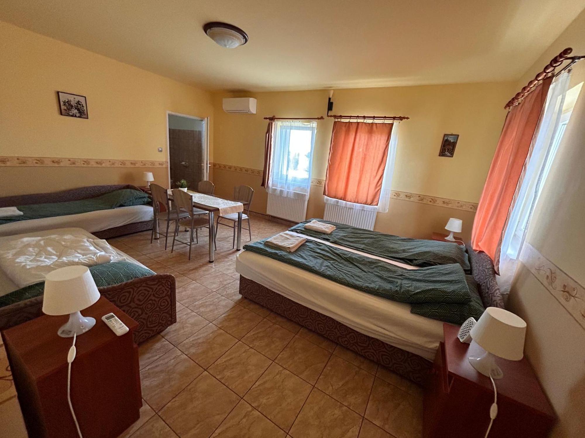 Hotel Bencsik Tanya Szentkirály Esterno foto